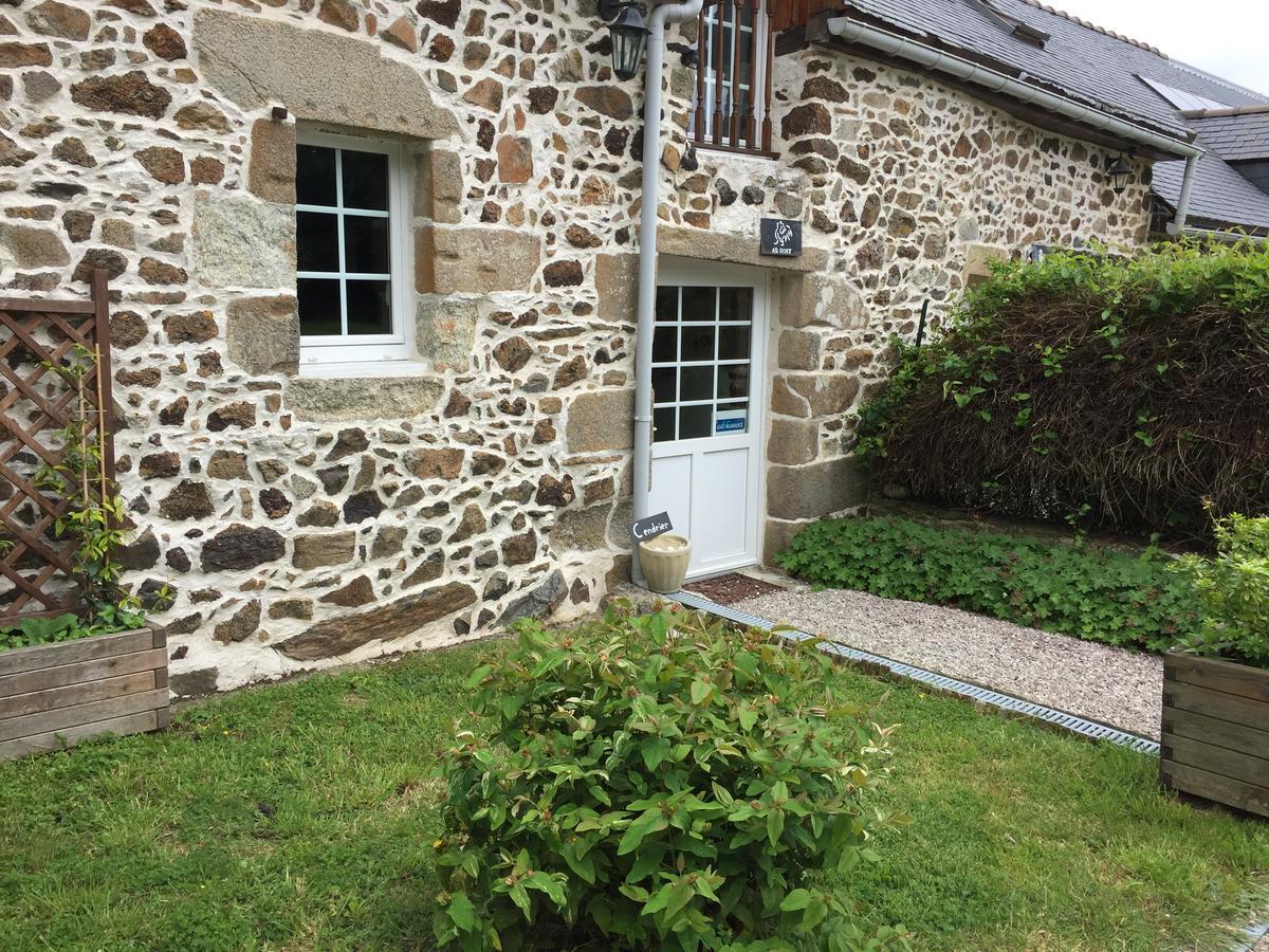 Gites Au Clos Du Lit Saint-Aaron Exterior foto
