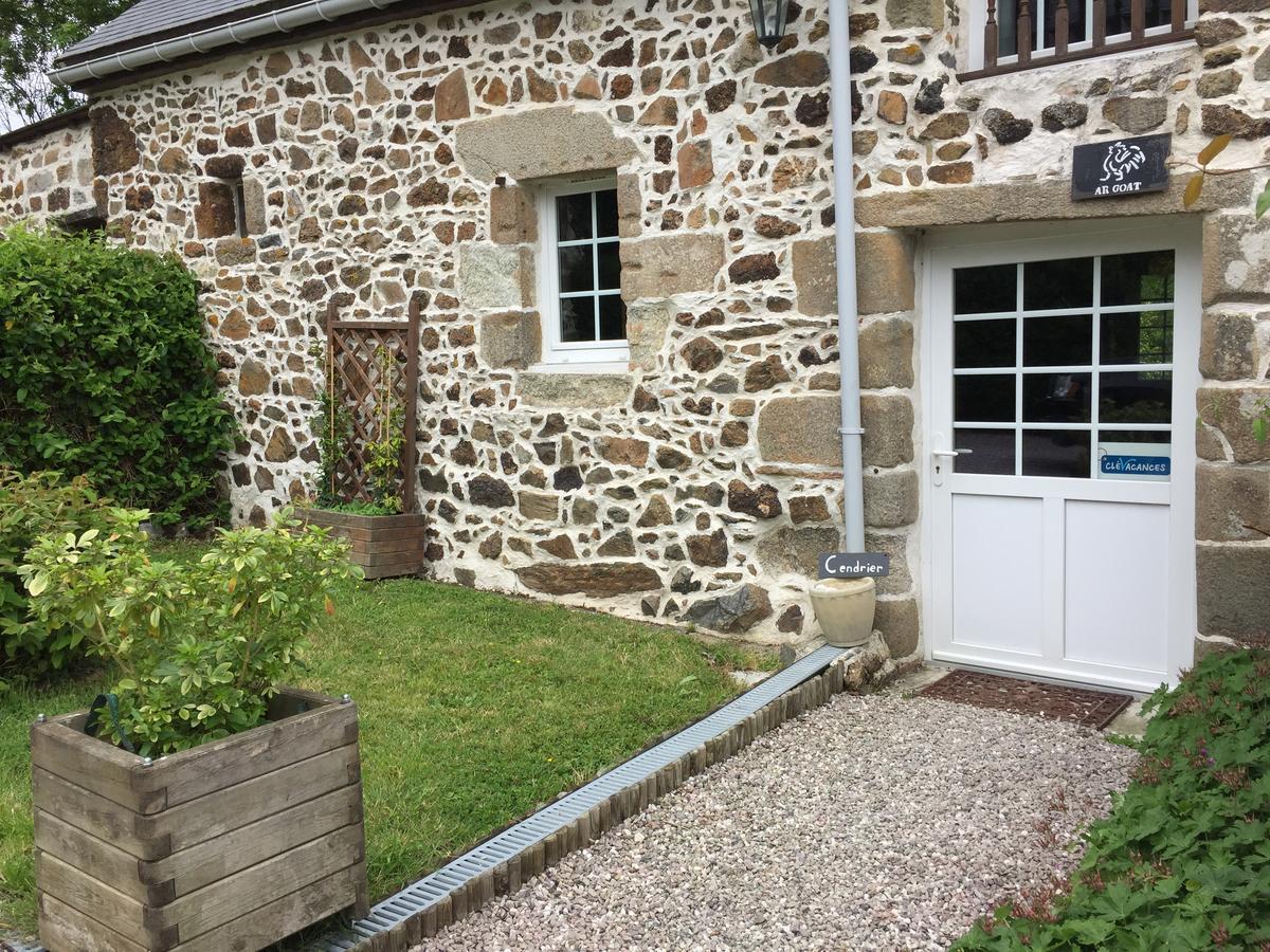 Gites Au Clos Du Lit Saint-Aaron Exterior foto