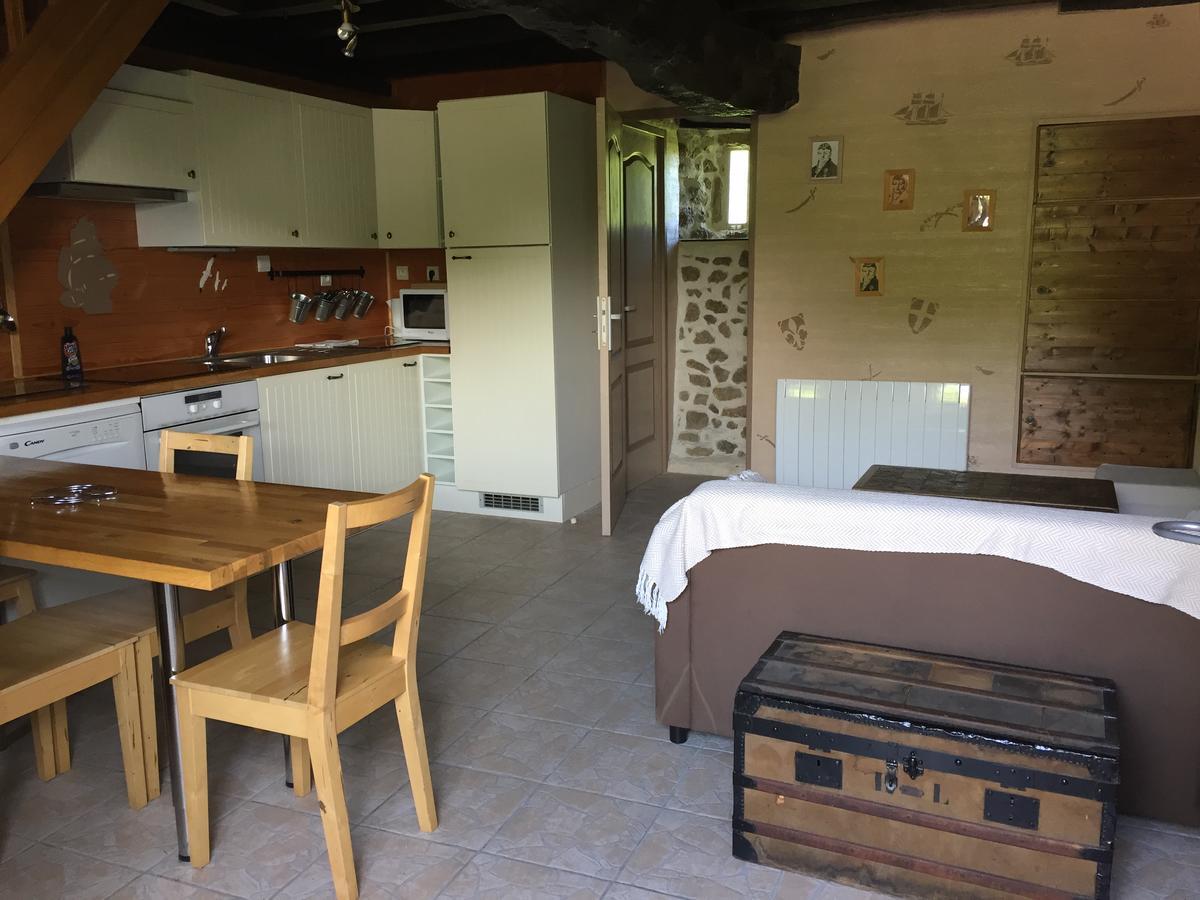 Gites Au Clos Du Lit Saint-Aaron Exterior foto