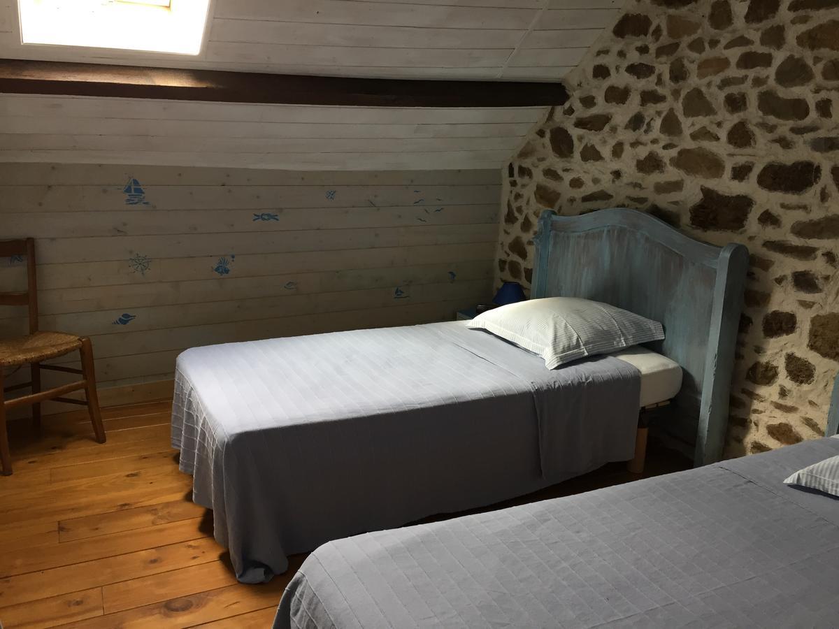 Gites Au Clos Du Lit Saint-Aaron Exterior foto