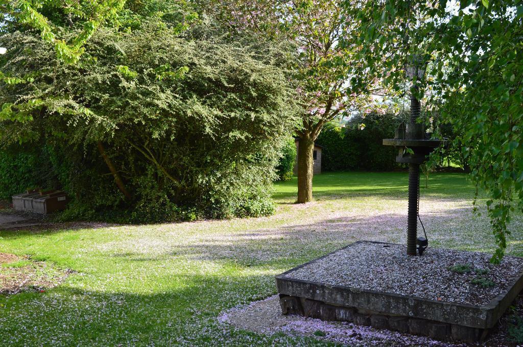 Gites Au Clos Du Lit Saint-Aaron Exterior foto